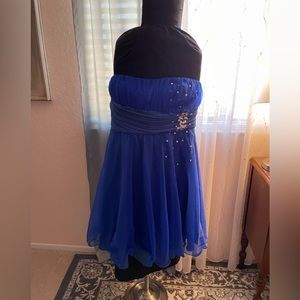 Angel Fashions strapless party dress. Size XL. Royal blue with sequin detail.